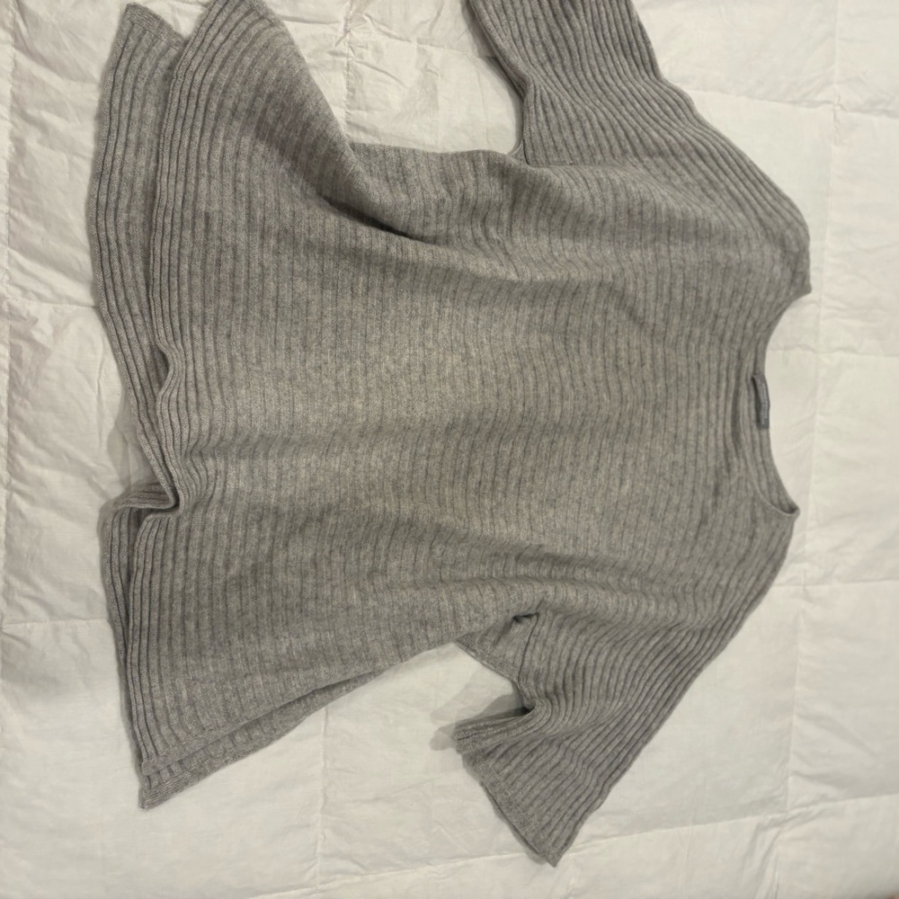 Neiman Marcus Light Gray Ribbed Sweater - Picture 4 of 5